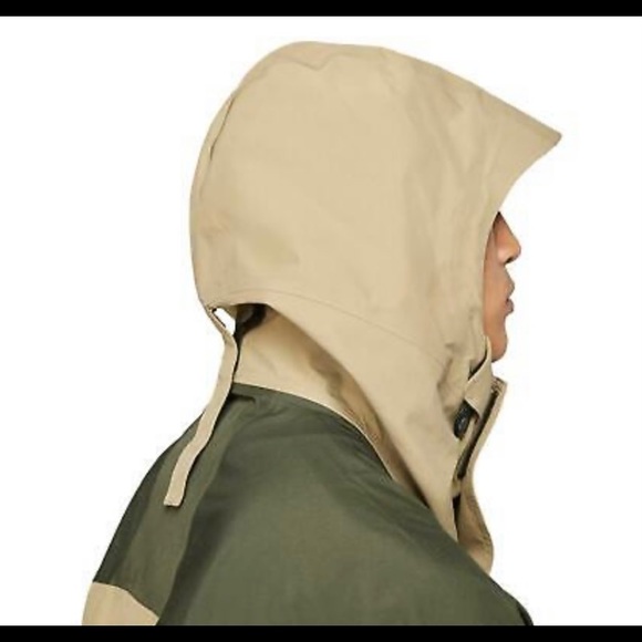 Nike Men’s ACG GORE-TEX jacket (khaki) - Picture 6 of 6